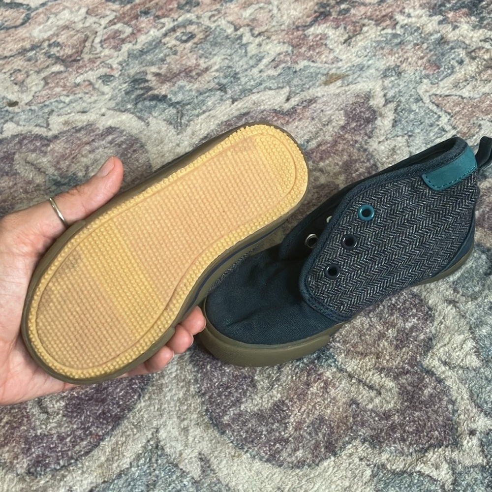 Toddler size 9 shoe lot - Picture 5 of 6